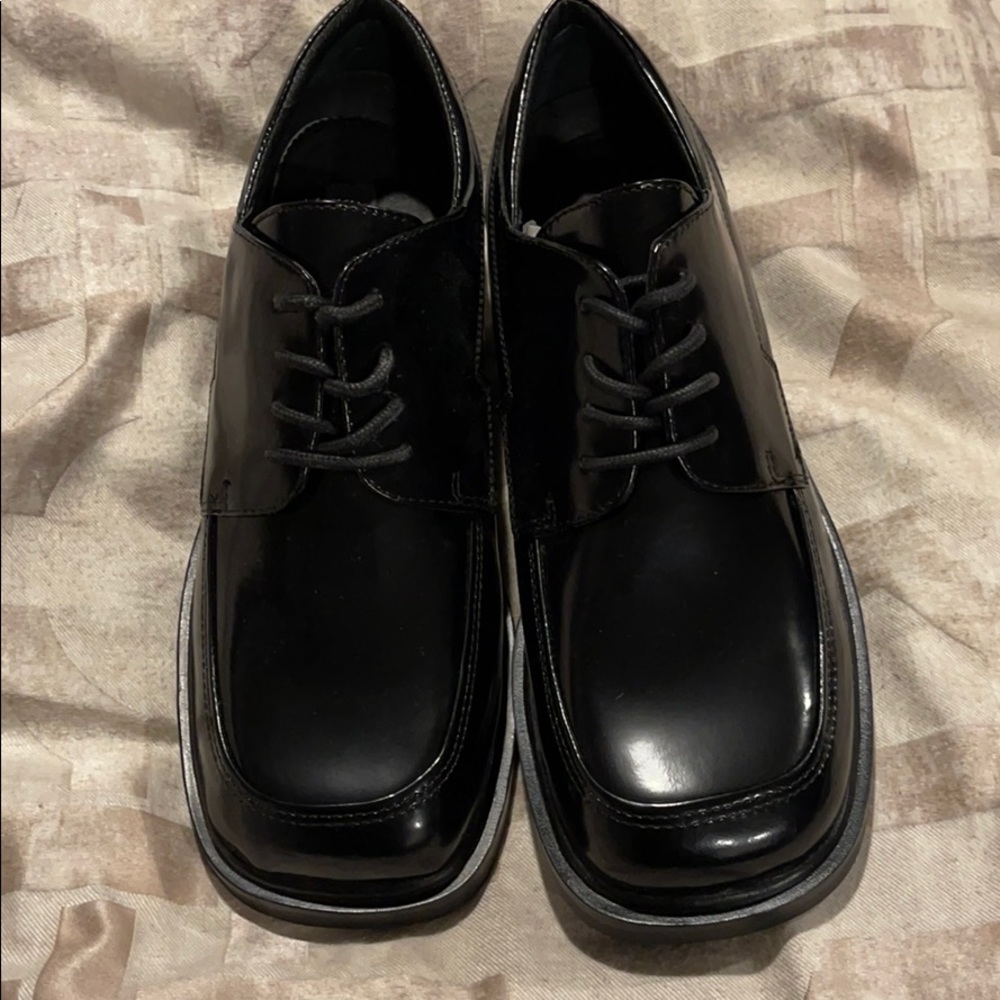 Black shiny shoes